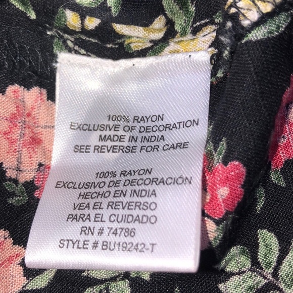 Patrons of Peace size small black floral boho top - Picture 6 of 6